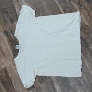 Ladies size medium white Columbia short sleeve top